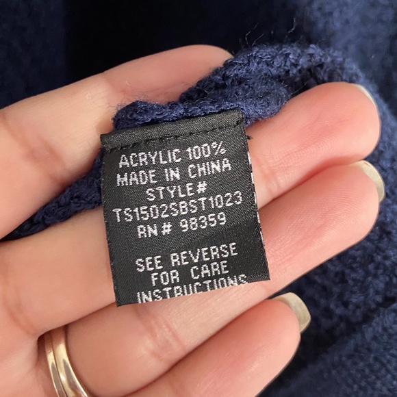 Love Blind Navy Light Weight Sweater Size Small - Picture 5 of 6
